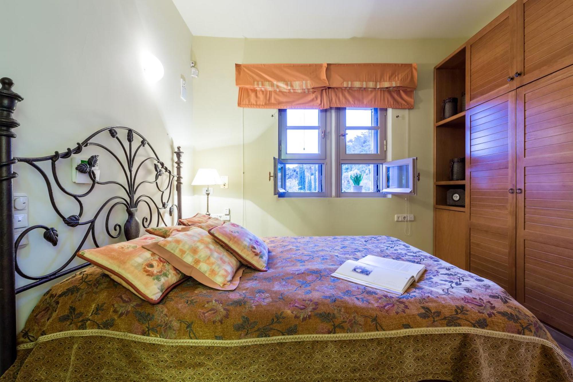 Elia Junior Suite In Epidavros With Shared Pool Неа-Эпидаврос Экстерьер фото
